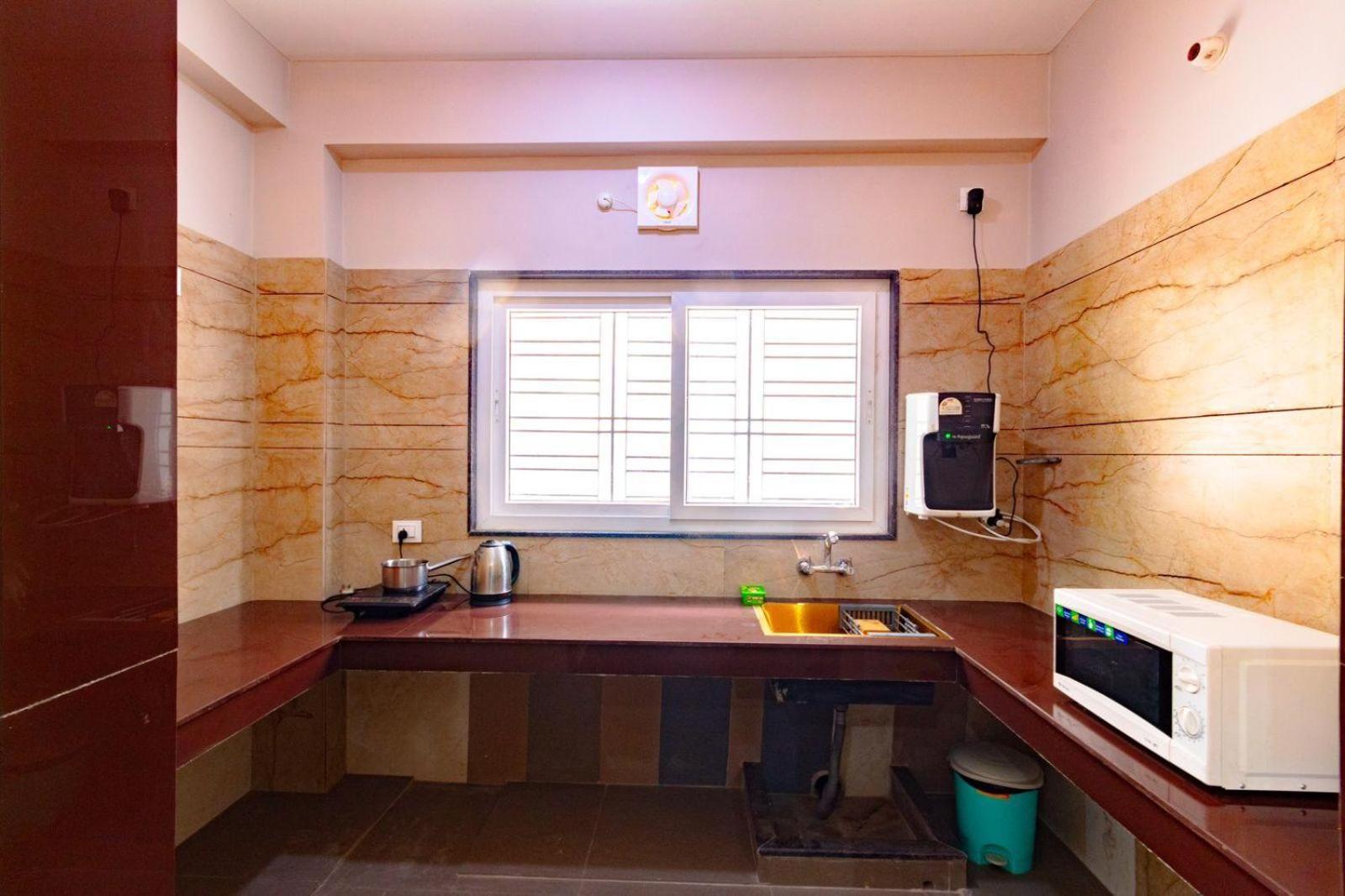 Hotel Eden Roc Bhubaneswar Esterno foto