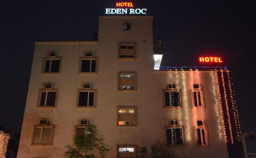 Hotel Eden Roc Bhubaneswar Esterno foto